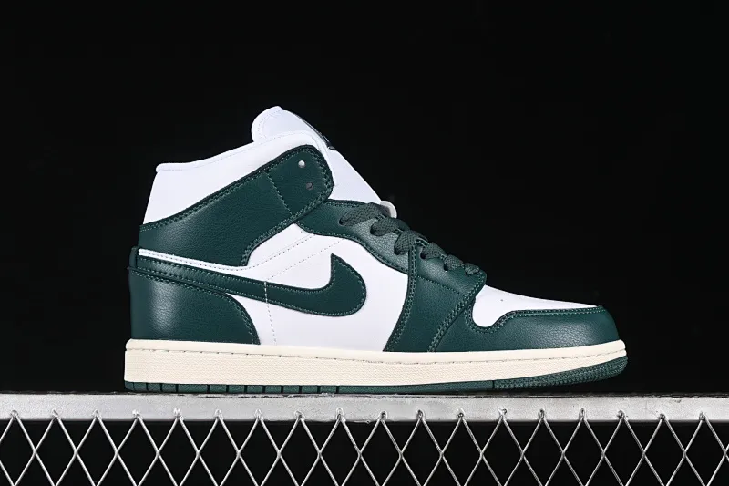 All categories Air Jordan Jordan series basketball shoes Air Jordan 1 Mid Air Jordan 1 Mid "Oxidized Green" AJ1 Joe 1 white and green color Zhongbang basketball shoes BQ6472-133